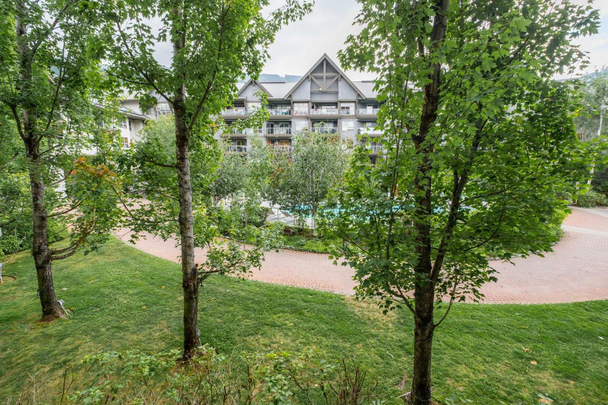The Aspens By Outpost Whistler Villa Екстериор снимка