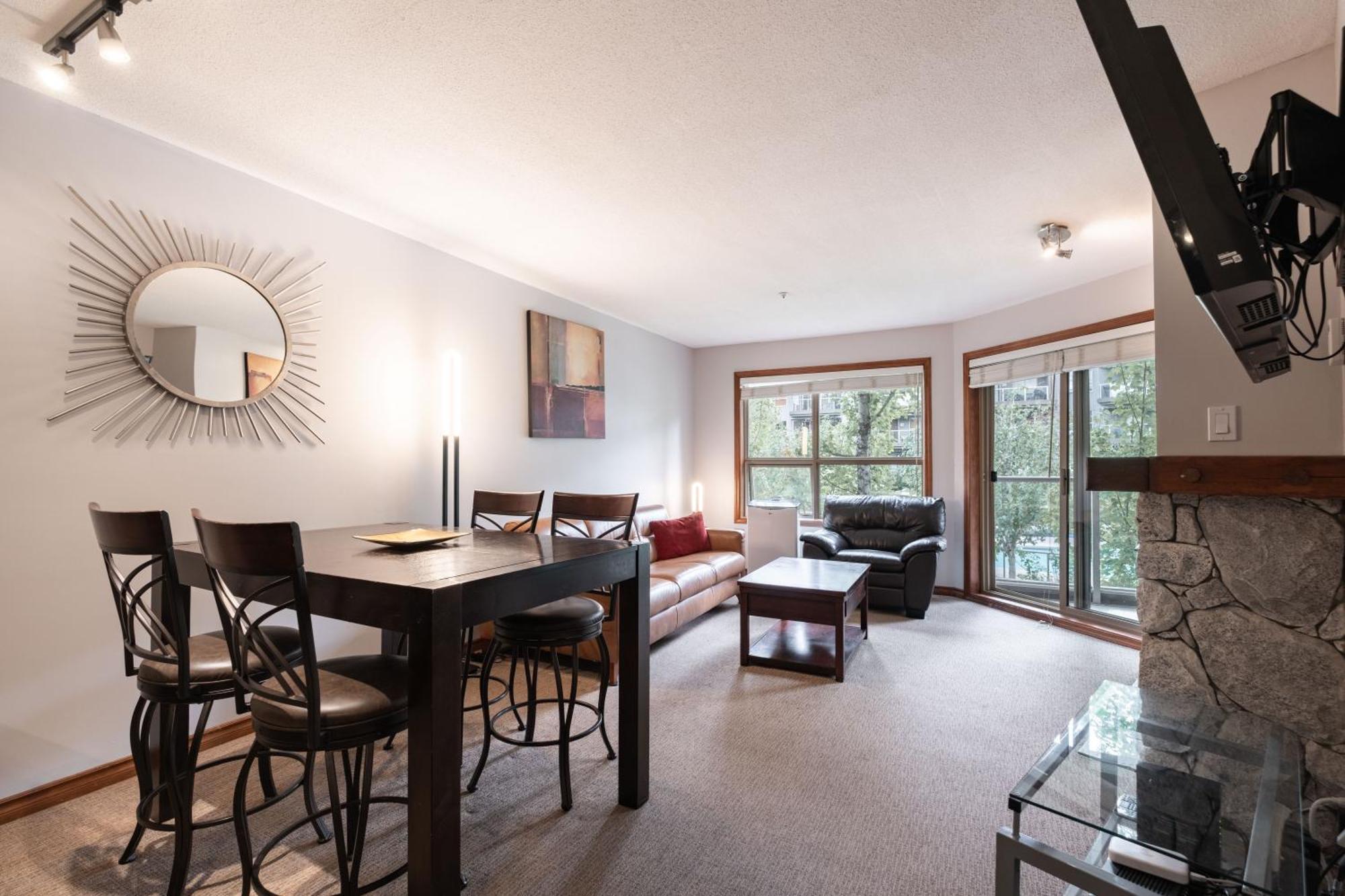 The Aspens By Outpost Whistler Villa Екстериор снимка