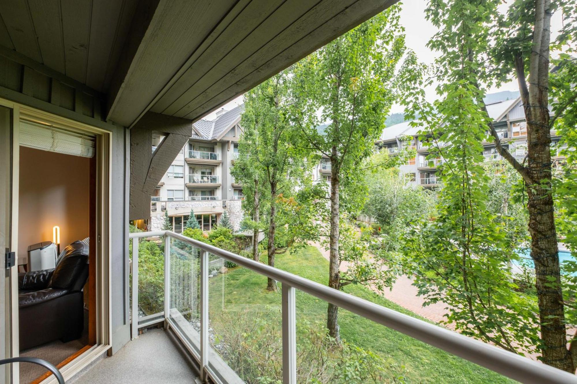 The Aspens By Outpost Whistler Villa Екстериор снимка